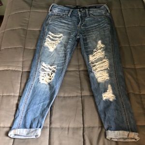 Low rise boyfriend jeans